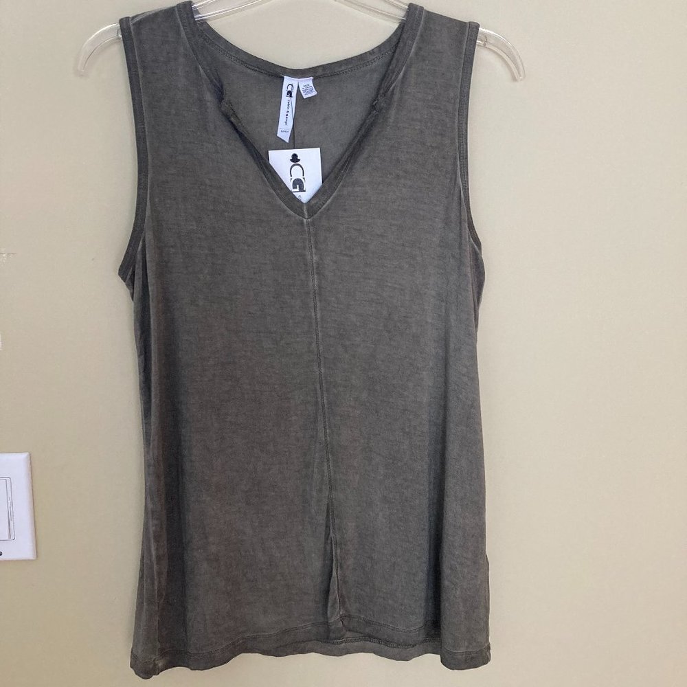 Cable & Gauge Olive Green V-Neck Tank - Size Small - NWT